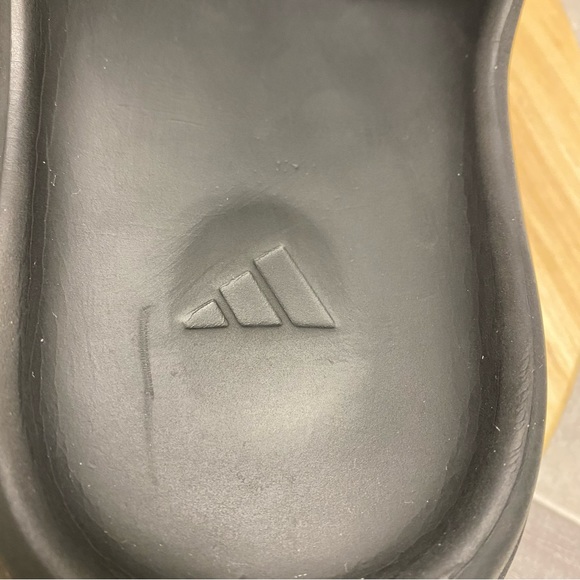 Adidas Yeezy Slides Onyx Black Mens Size 11 US HQ6448 - Picture 3 of 16